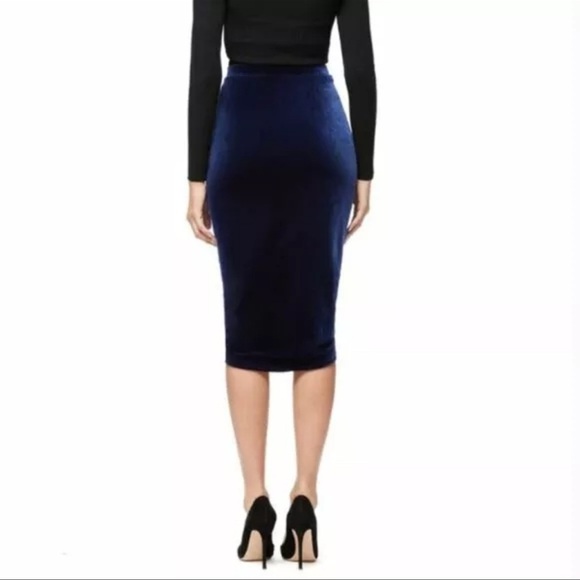 Good American Ruched Velvet Skirt size 3 color blue - Picture 4 of 10